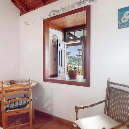 Casa La Podona- B *